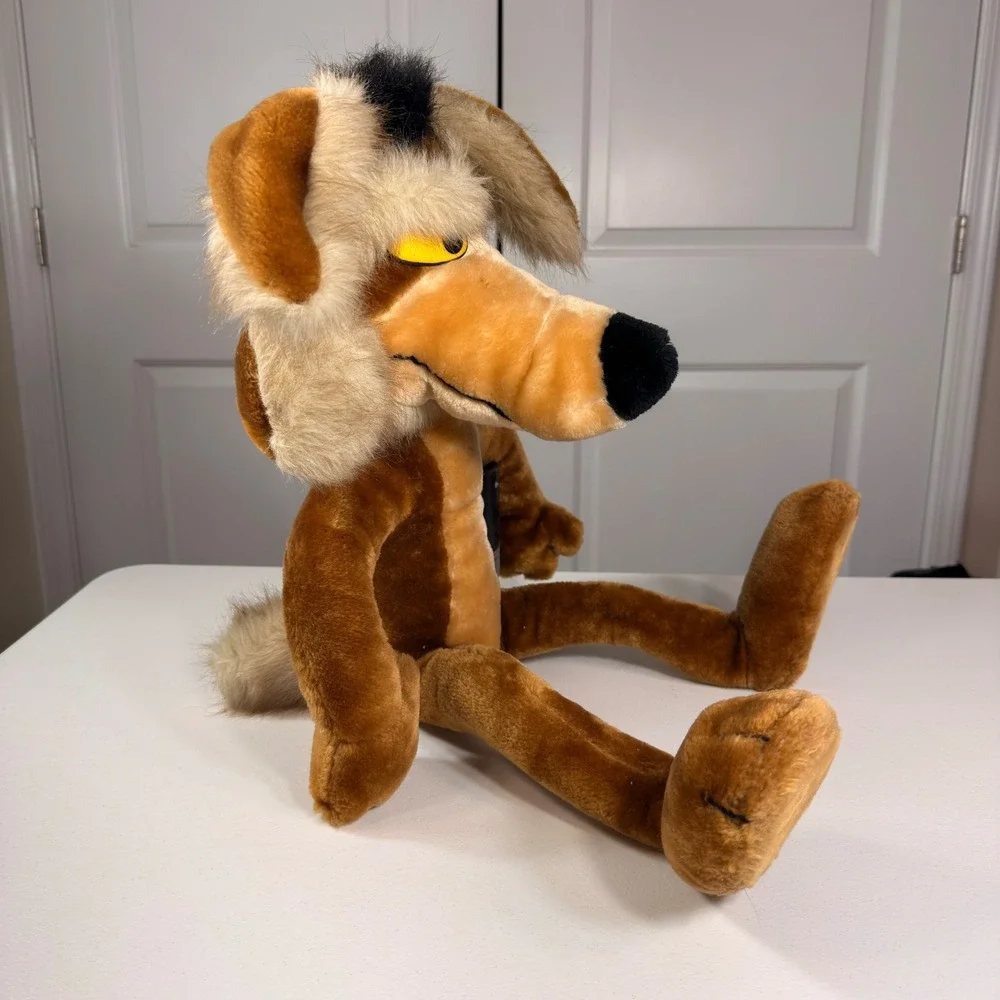 Vintage 1993 Wile E Coyote Plush Looney Tunes 24K Company Warner Bros 24
